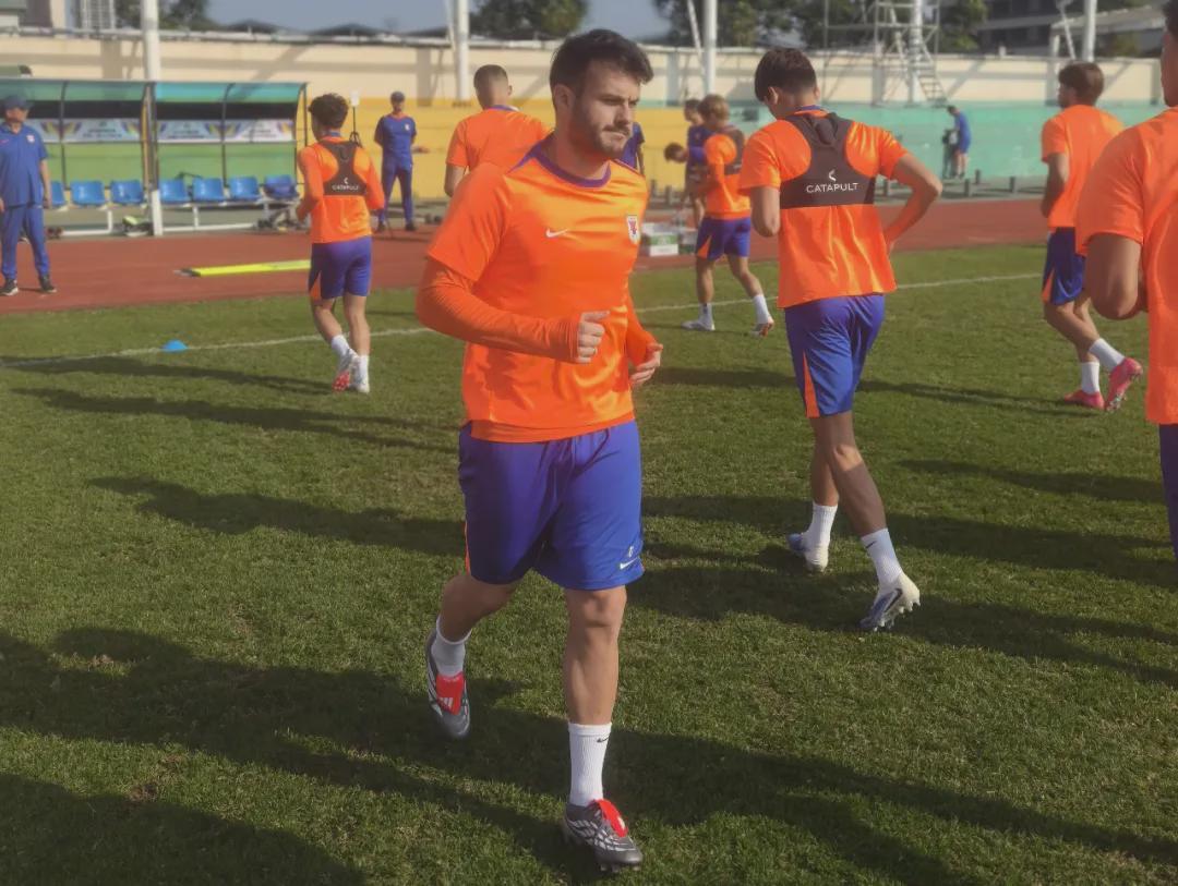 K1体育团队-山东泰山冬训现场：瓦科归队，投入新赛季备战